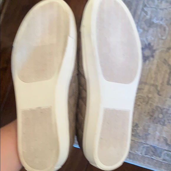 Steve Madden sneakers - Picture 2 of 3